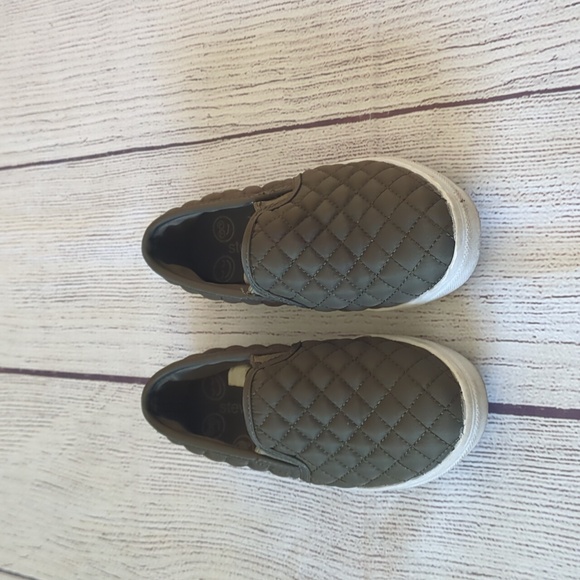 Girls slip on shoes - Picture 2 of 7